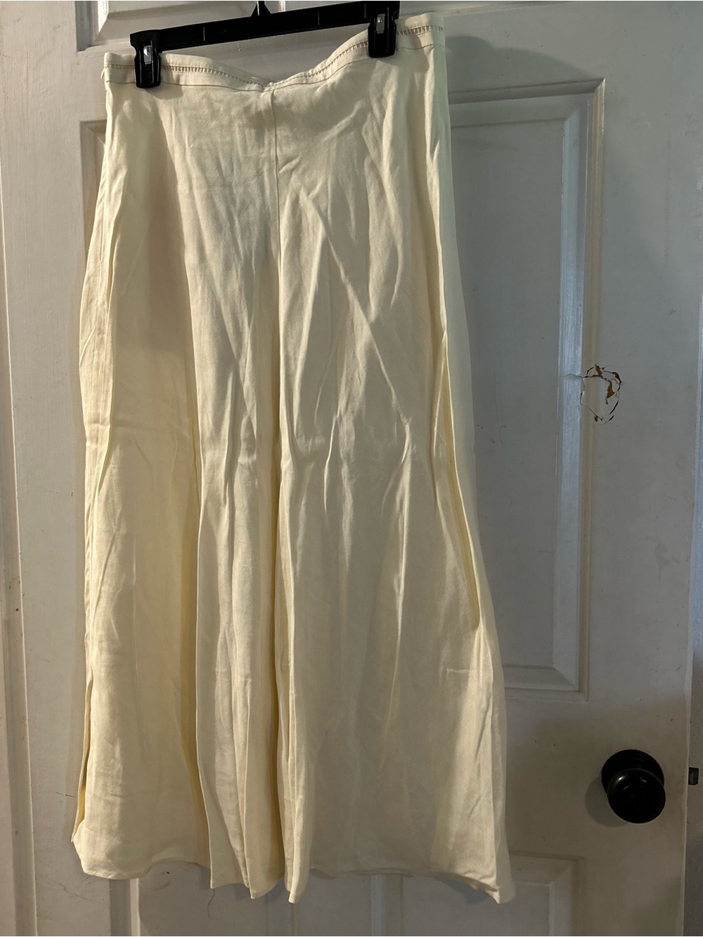Zara Cream Maxi Skirt with Crochet Patch Pockets - Picture 3 of 3